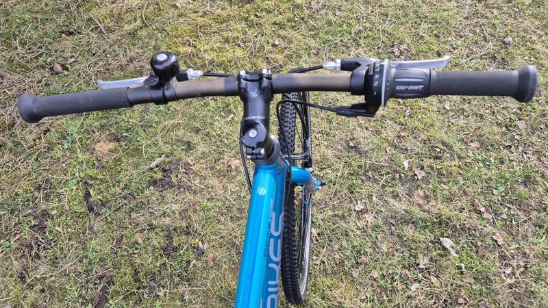 Krásné lehké jednoduché kolo na cyklostezky - Islabikes Beinn 26