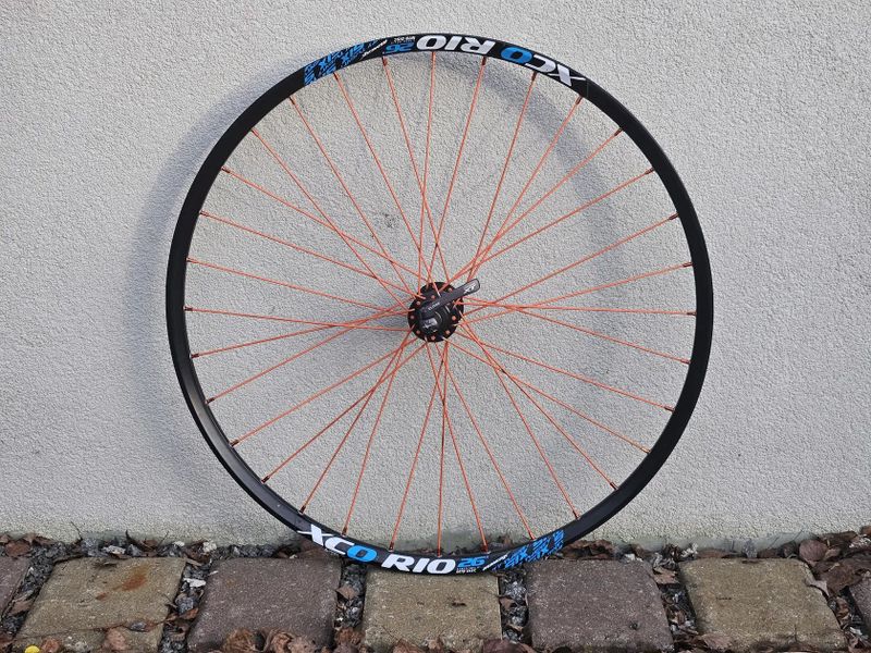 Remerx zapletené přední kolo 26", 559-17, rychoupínák, XT