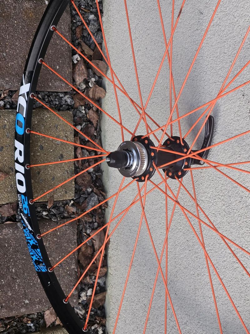 Remerx zapletené přední kolo 26", 559-17, rychoupínák, XT