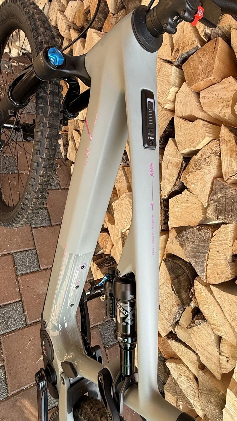 Cube Stereo hybrid one44