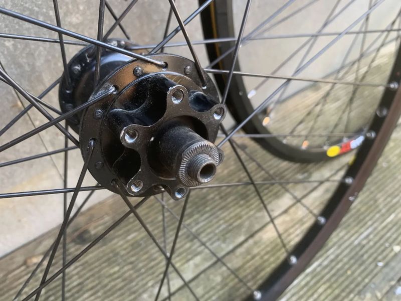 Zapletené kola 26”, ráfky Mavic 317 Discs