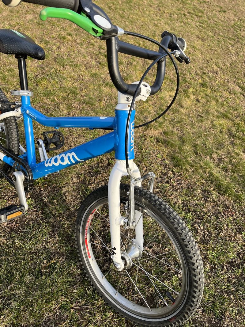 Lehké dětské kolo Woom 3, vel.16”