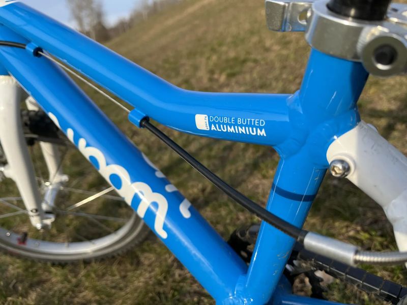 Lehké dětské kolo Woom 3, vel.16”