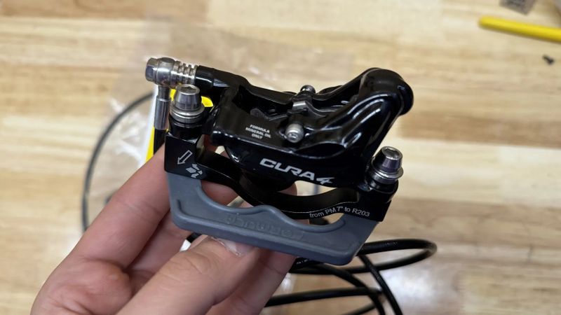 Nové brzdy Formula cura 4 