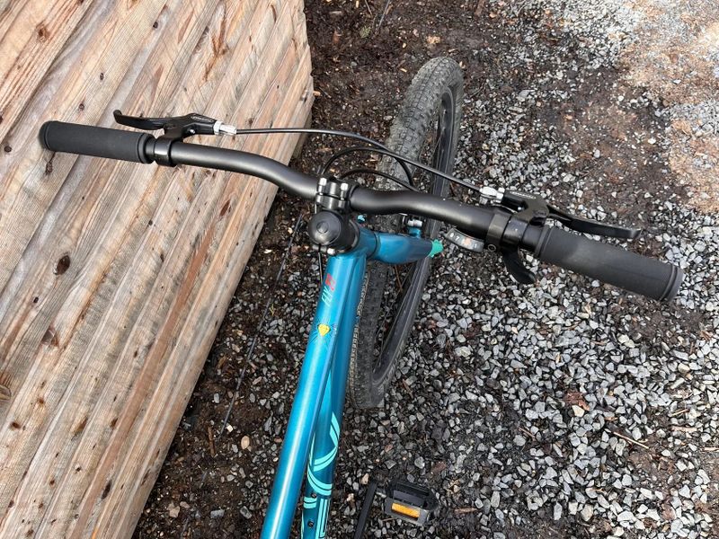 Superior Fly 27.5 tyrkysová