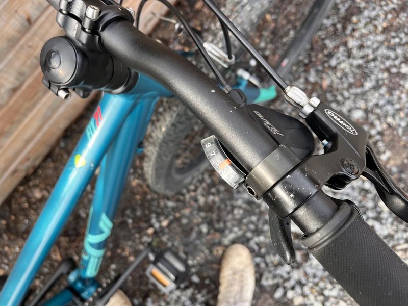 Superior Fly 27.5 tyrkysová