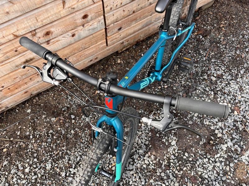 Superior Fly 27.5 tyrkysová