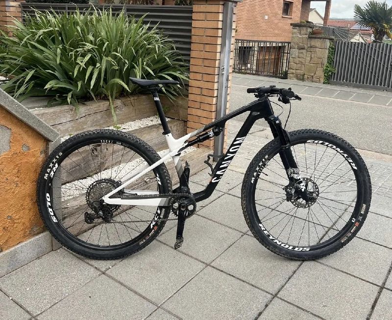 SLEVA - Canyon Lux CF7 