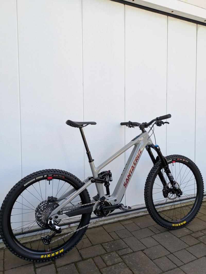 Santa Cruz Vala 1 C MX 26 LG GRY 90 CH (vel. L)