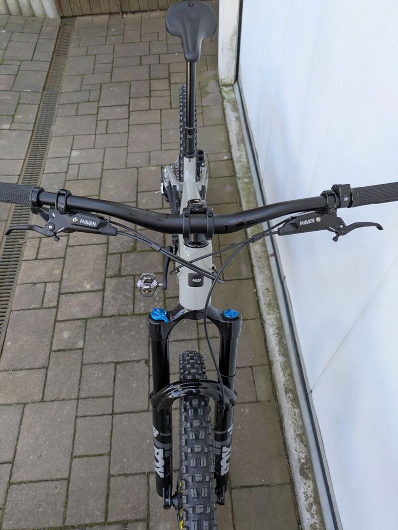 Santa Cruz Vala 1 C MX 26 LG GRY 90 CH (vel. L)