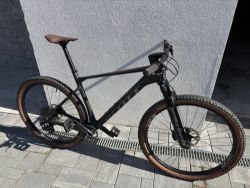 SCOTT Scale 910 – původní cena 110 000 Kč.