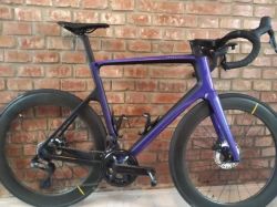 Van Rysel FCR Ultegra Di2 – karbonové aero silniční kolo – vel. XL