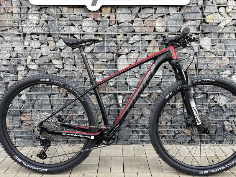 THRUST carbon vel.15"