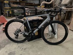 Sup X Road na karbonových kolech