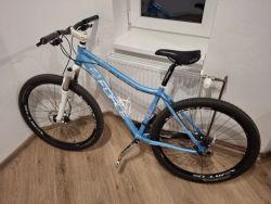 Kolo s rámem Force Bellona velikost 18 27,5 gumy