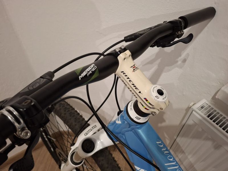 Kolo s rámem Force Bellona velikost 18 27,5 gumy