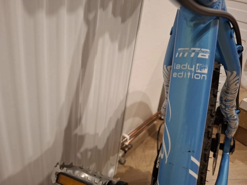 Kolo s rámem Force Bellona velikost 18 27,5 gumy