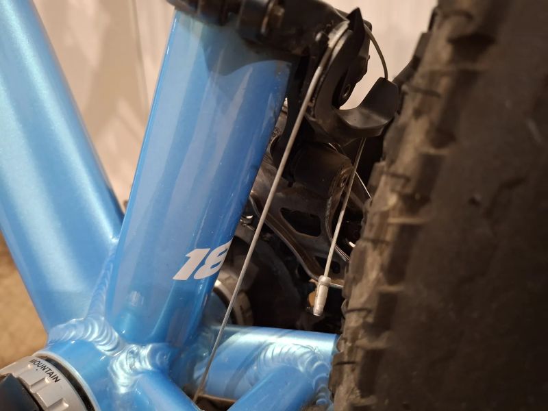 Kolo s rámem Force Bellona velikost 18 27,5 gumy