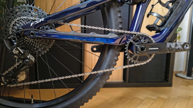 Specialized Stumpjumper Blue Tint / carbon 11r / vel.M / Eagle 1x12 / teleskop