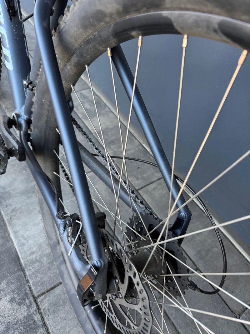 Specialized ROCKHOOPER 29" kód výrobce 91522-7903 najeto cca 100 km, velikost M 