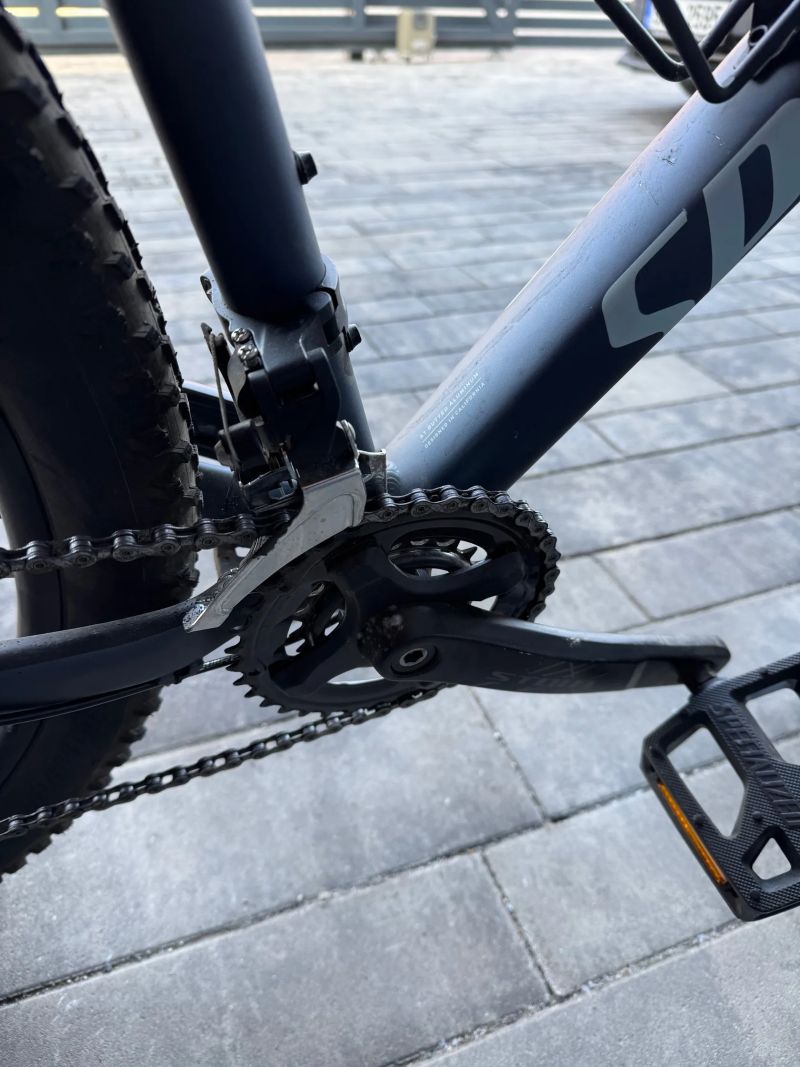 Specialized ROCKHOOPER 29" kód výrobce 91522-7903 najeto cca 100 km, velikost M 