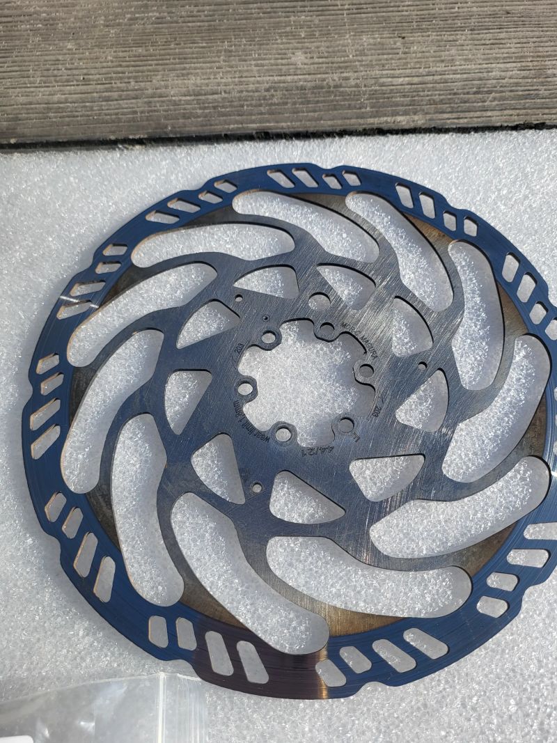 Brzdy Magura MT 7 včetně 2 ks kotoučů 203 mm