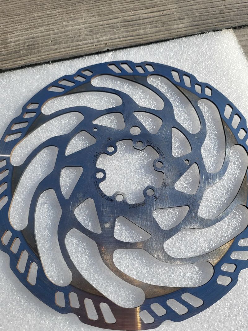 Brzdy Magura MT 7 včetně 2 ks kotoučů 203 mm