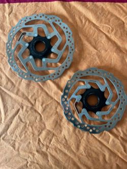 Brzdové kotouče Shimano (160+180)