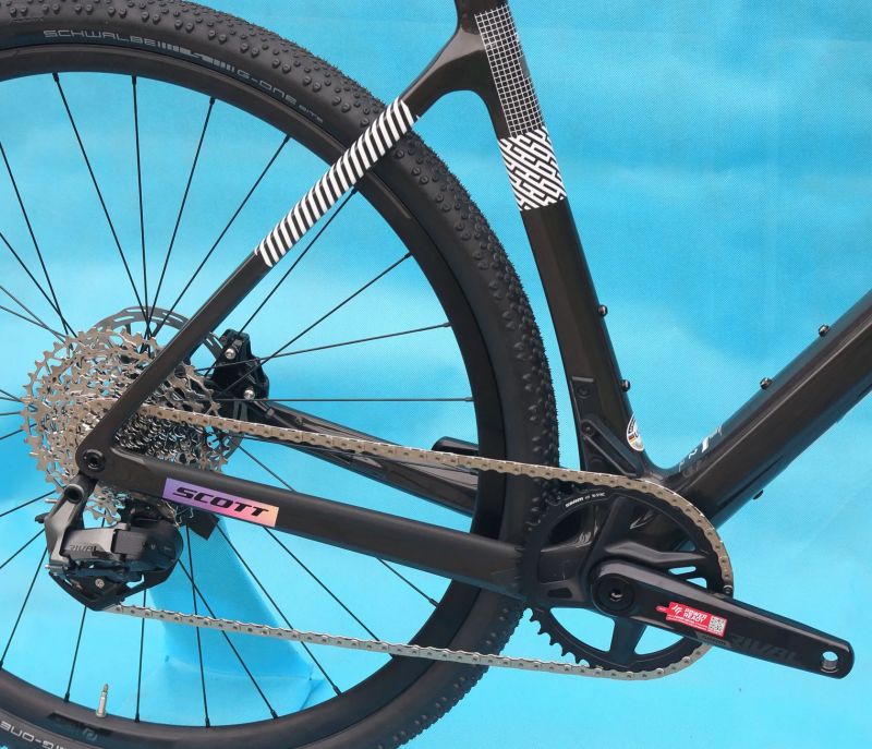 SCOTT Addict Gravel 30 AXS 2025 - atraktivní gravel na Sram Rival AXS – NOVÝ