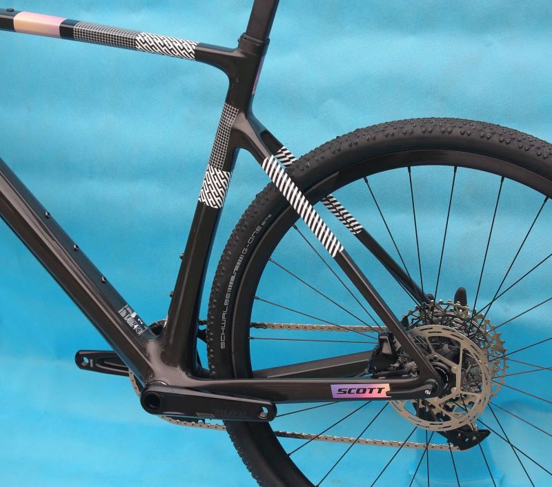 SCOTT Addict Gravel 30 AXS 2025 - atraktivní gravel na Sram Rival AXS – NOVÝ