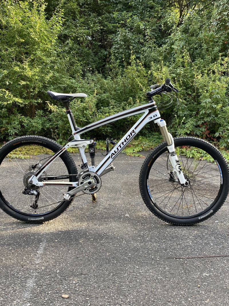 AUTHOR ERA 3.0 RÁM 21” KARBON 