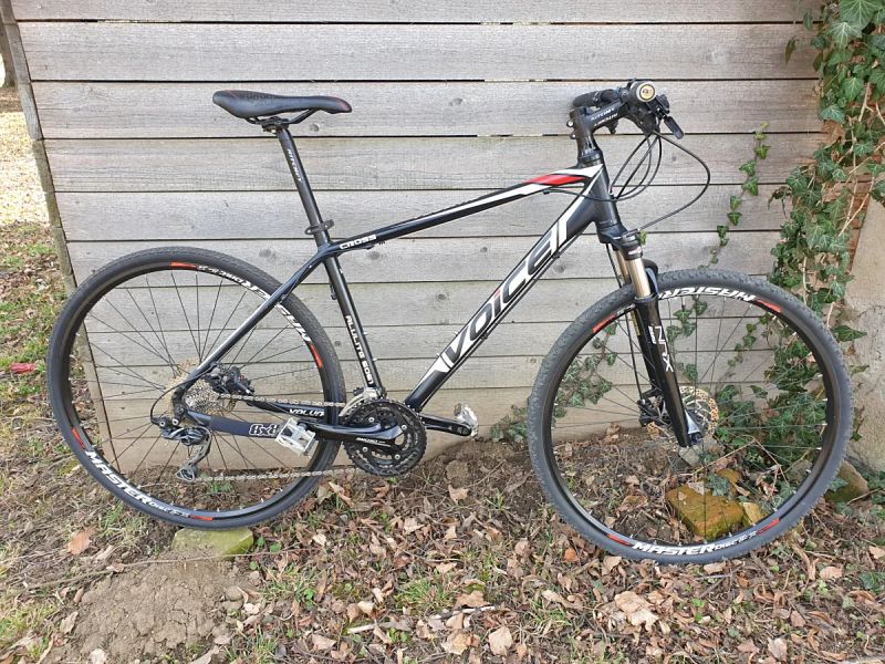 Krosové kolo s kotoučovkami, na postavu 180cm