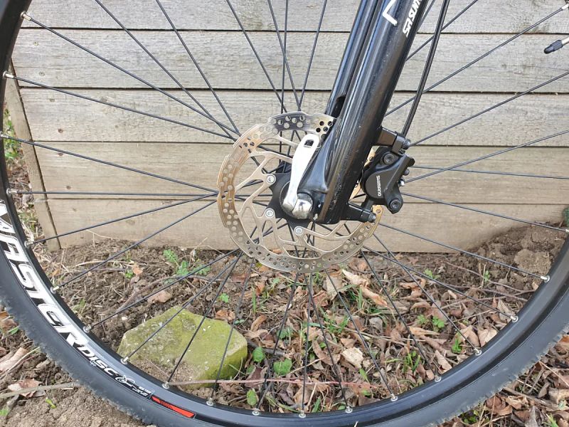 Krosové kolo s kotoučovkami, na postavu 180cm