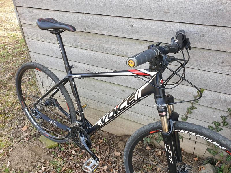 Krosové kolo s kotoučovkami, na postavu 180cm