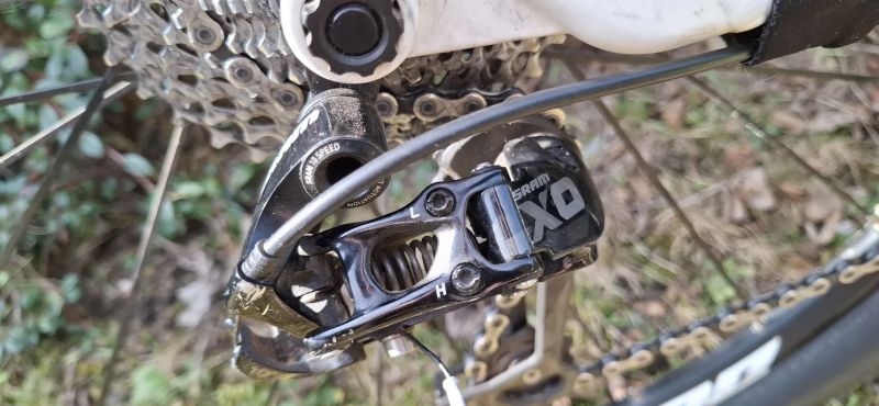 Celoodpružené MTB Focus SuperBud 29R 2.0 v pěkném stavu