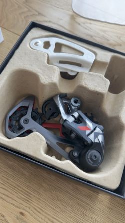 SRAM AM RD X01 EAGLE RED + Sram X01 Eagle řadící páčka 12 sp.