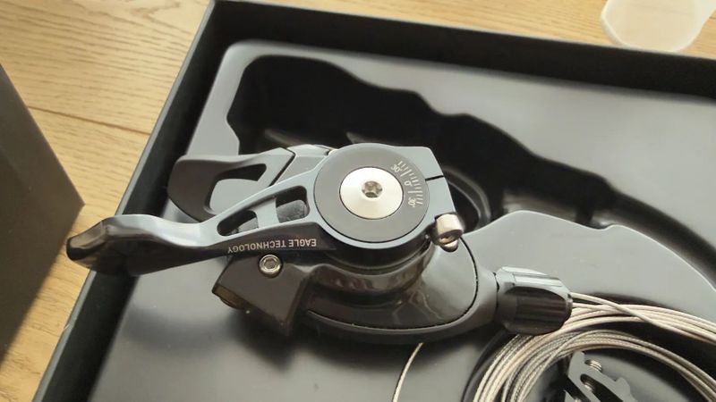 SRAM AM RD X01 EAGLE RED + Sram X01 Eagle řadící páčka 12 sp.