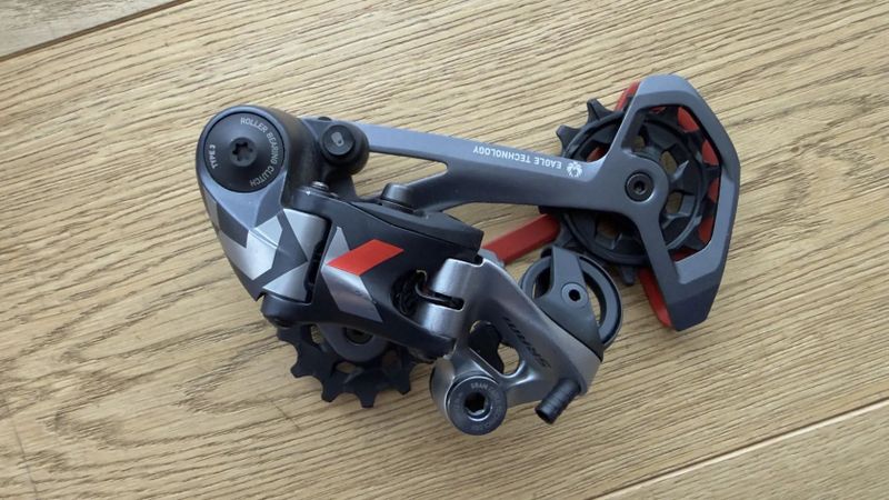 SRAM AM RD X01 EAGLE RED + Sram X01 Eagle řadící páčka 12 sp.