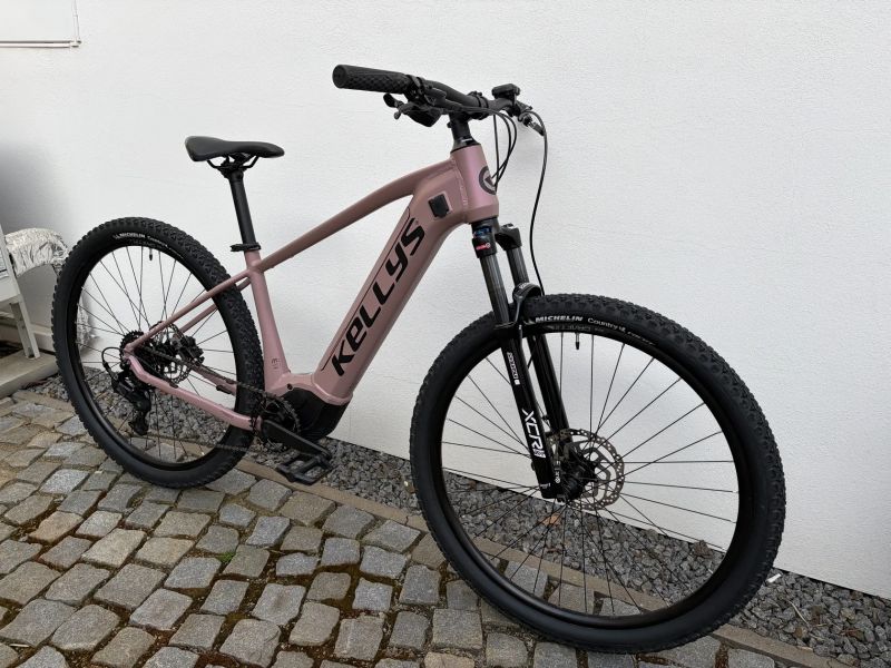 Kellys Tayen R10 AIR P 725 Rose Gold předváděcí