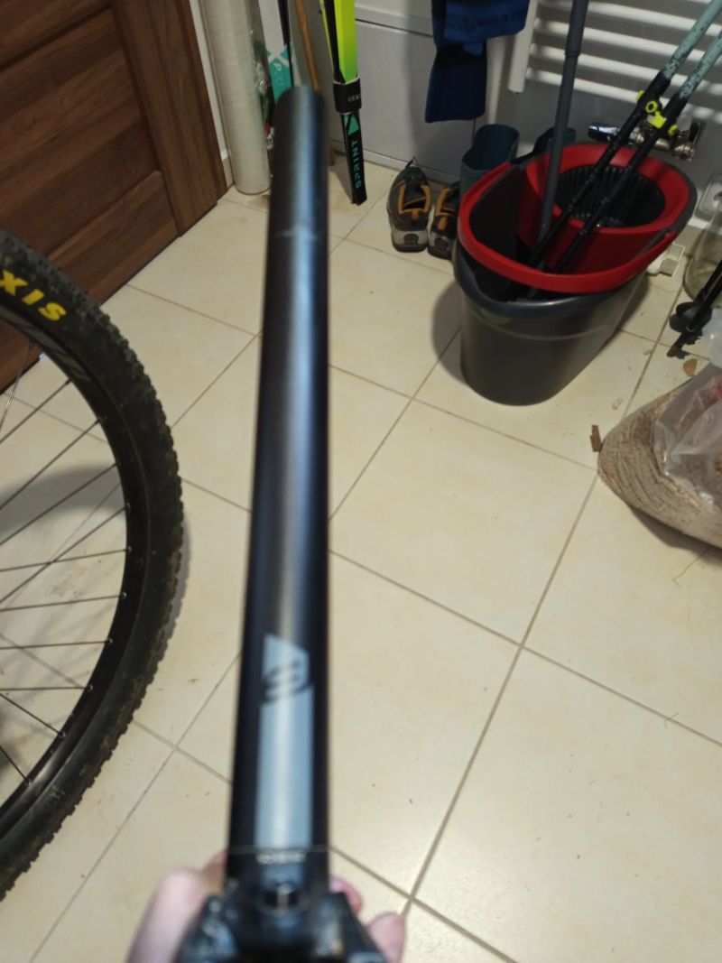 Carbon sedlovka Force 31.6 x 400