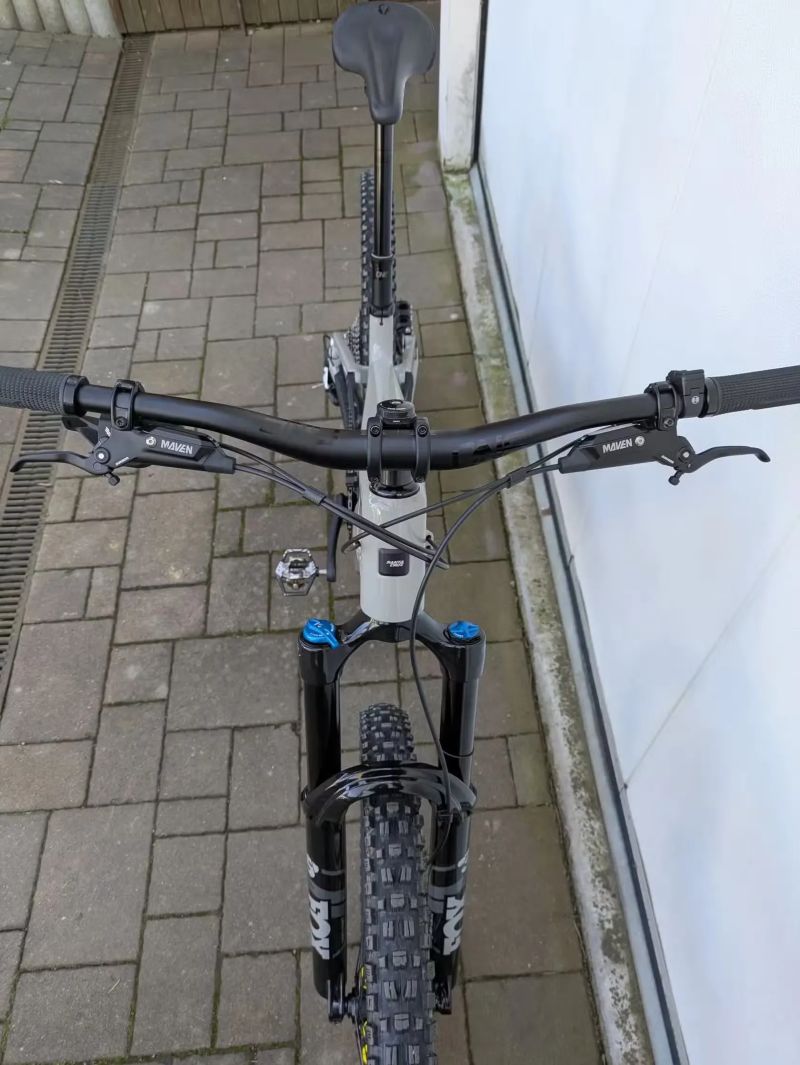 Santa Cruz Vala 1 C MX 26 LG GRY 90 CH (vel. L)