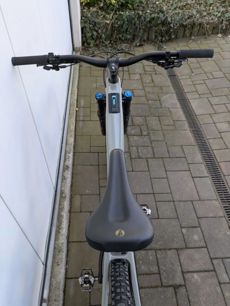 Santa Cruz Vala 1 C MX 26 LG GRY 90 CH (vel. L)