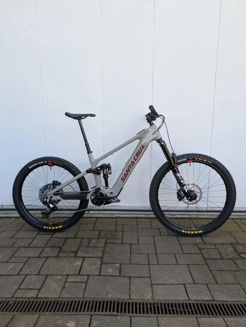 Santa Cruz Vala 1 C MX 26 LG GRY 90 CH (vel. L)