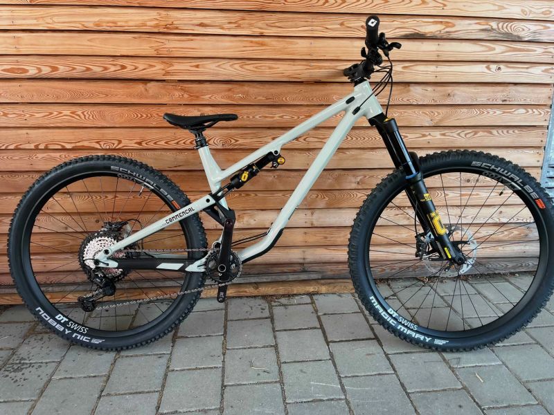 COMMENCAL META TR V4 OHLINS EDITION ASH GREY