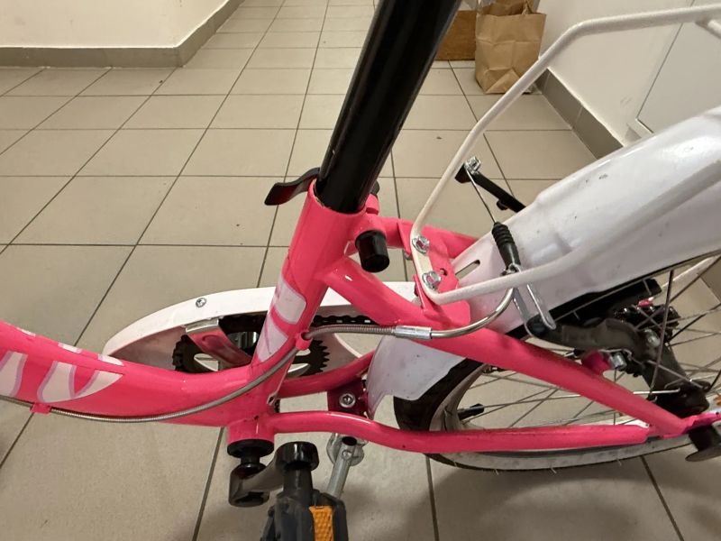 Dino Bikes 204RU 20" super stav, najeto max 300 km, nové 4700 kč!