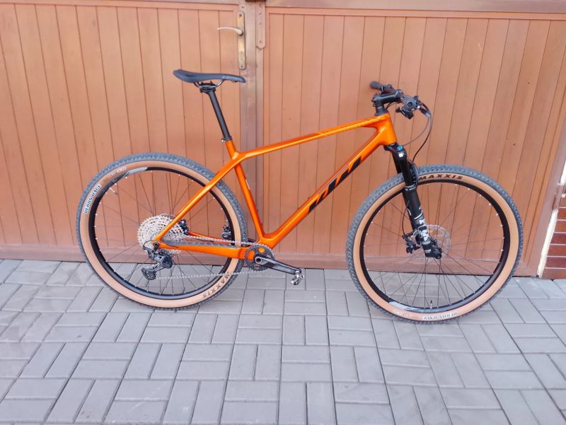KTM Myroon Elite