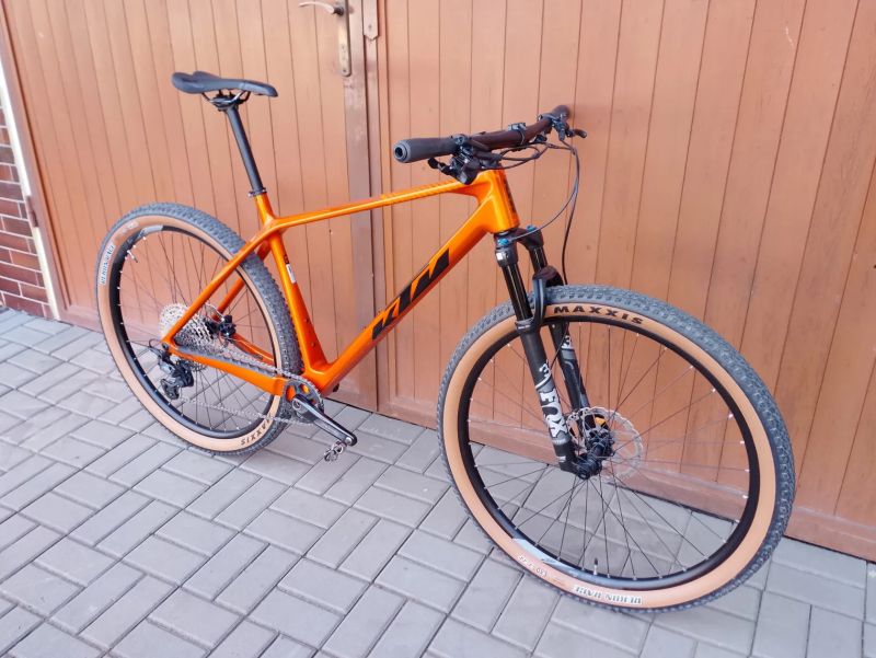 KTM Myroon Elite