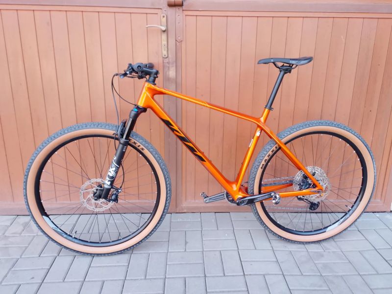 KTM Myroon Elite