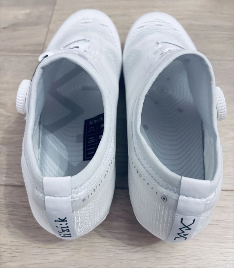 Silniční tretry Fizik Vega Carbon, vel. 42.5