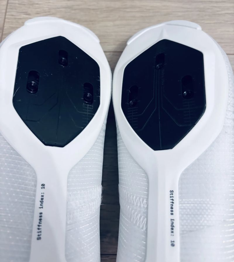 Silniční tretry Fizik Vega Carbon, vel. 42.5